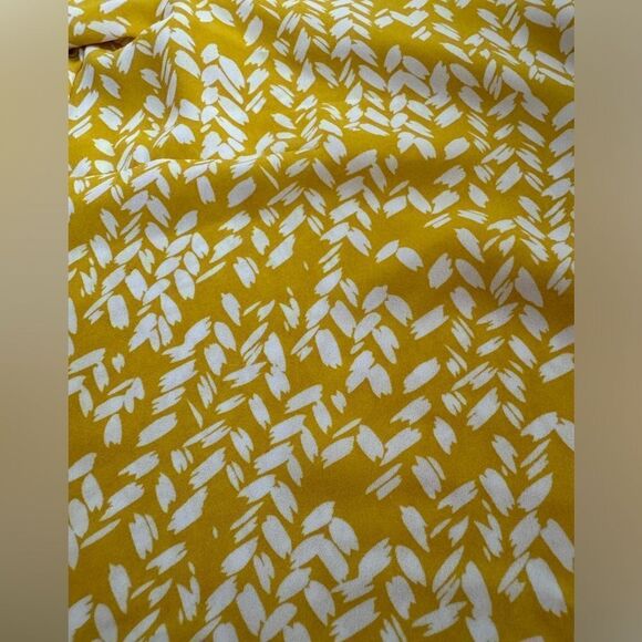 The Limited Buttondown Shirt - Picture 2 of 6